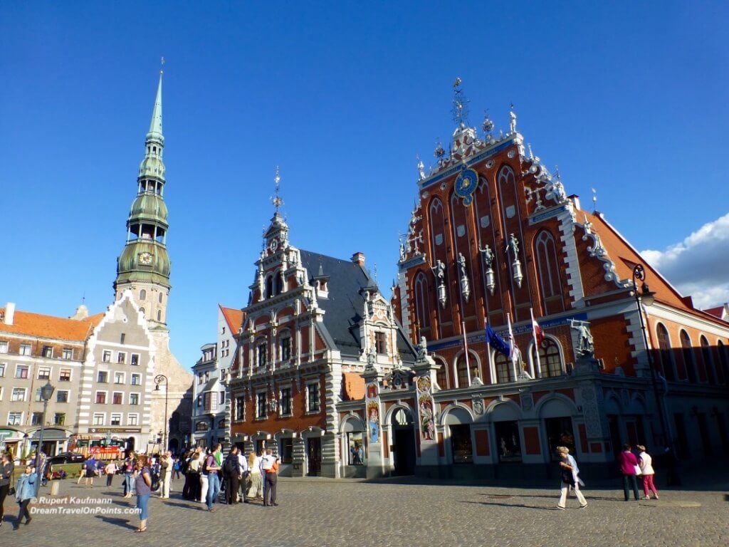 RIG 06 Town Hall Square